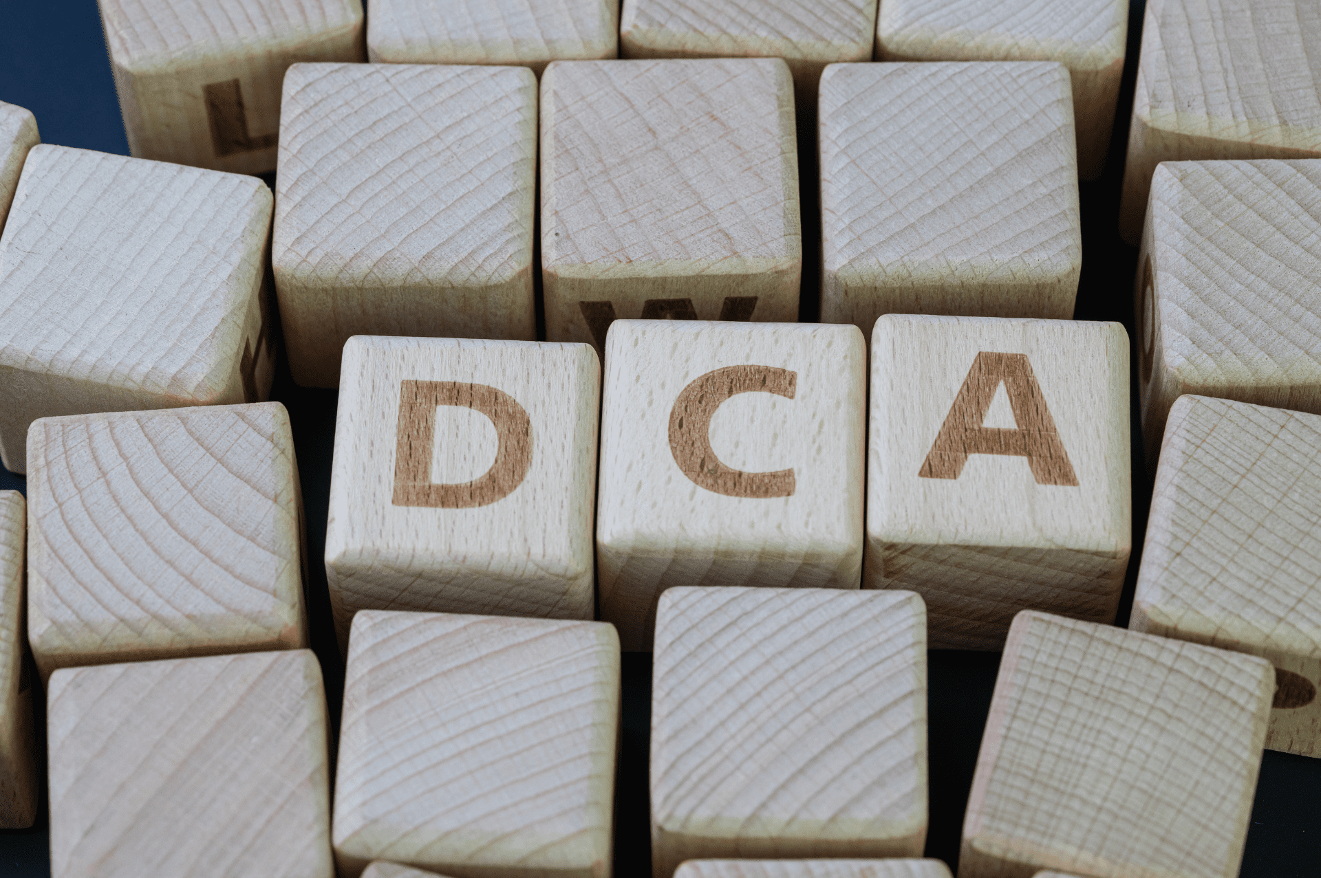 Crypto Dollar-Cost Averaging (DCA) : Une Approche Conservatrice de l&rsquo;Accumulation de Richesse