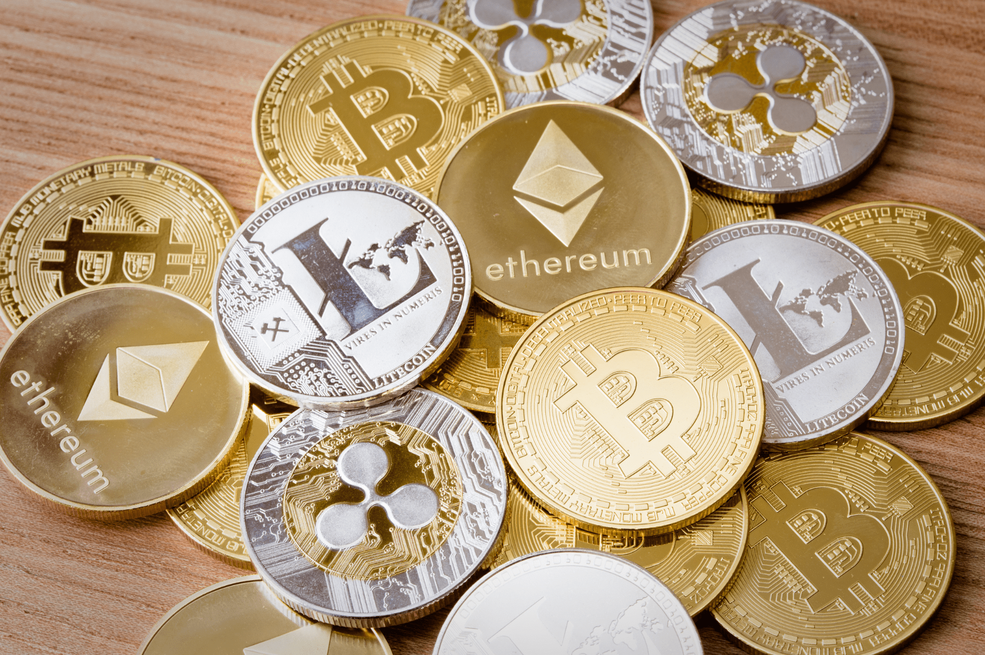 Examinons de plus près les cinq principales cryptomonnaies