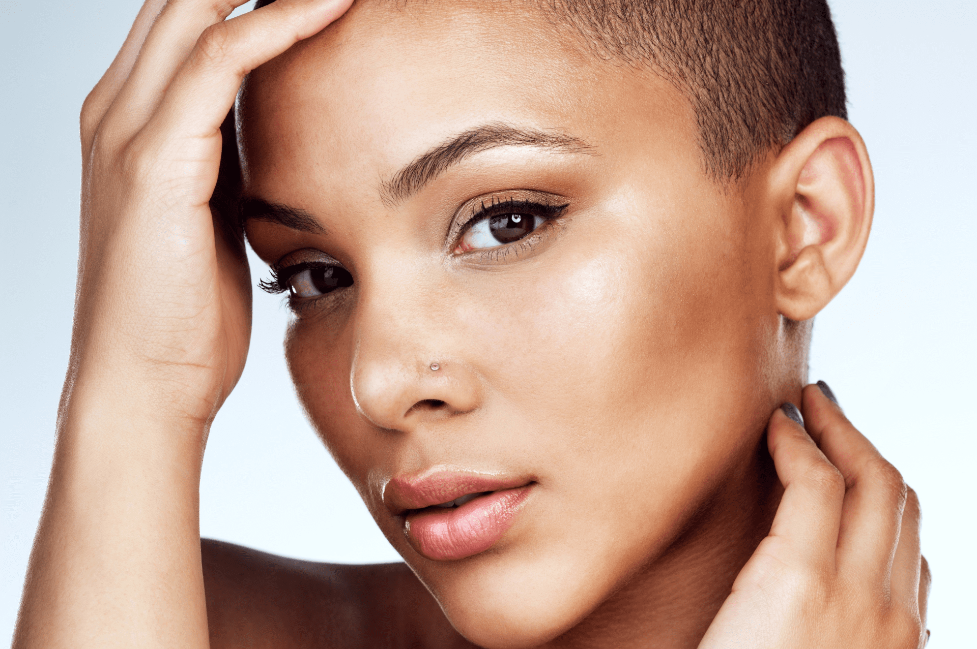 Buzz Cut Homme Dégradé : Plus qu&rsquo;une coiffure, un état d&rsquo;esprit