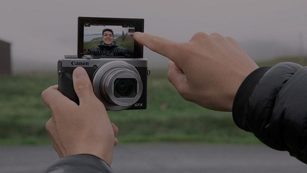 Canon renforce sa gamme pour les créateurs de contenus avec deux nouveaux appareils photo numériques optimisés pour la 4K et le vlogging