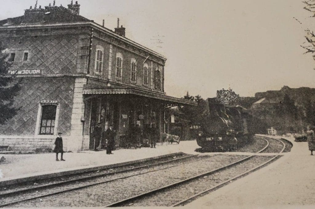 Découverte de la gare de Noisy-le-Sec : histoire et services