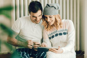 couple sur ordinateur