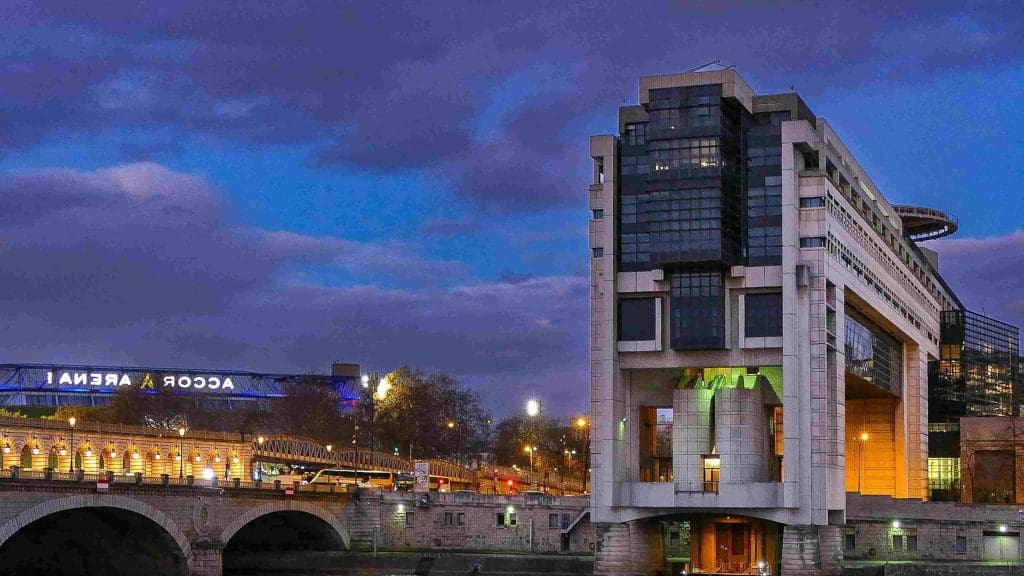 France puissance mondiale: Réalité actuelle ou Ambition du futur?
