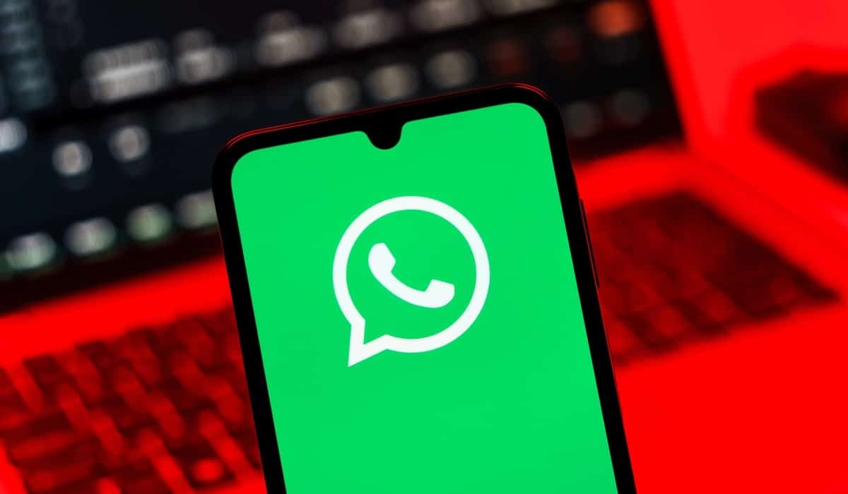 découvrez les prévisions alarmantes pour meta en 2026 avec whatsapp qui dépasse la simple messagerie, mettant en lumière des défis majeurs pour l'avenir de la plateforme.