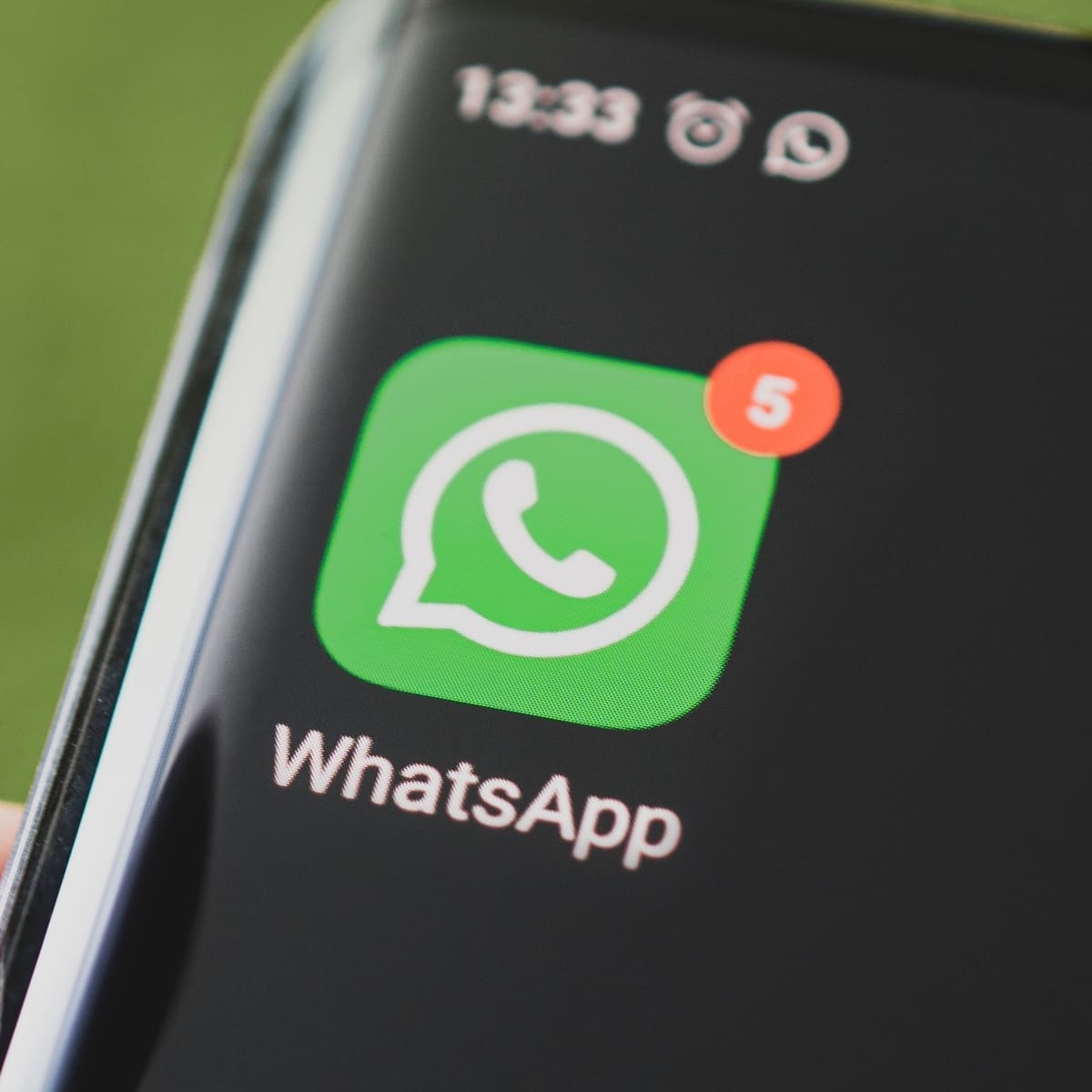 découvrez les défis majeurs auxquels whatsapp et meta seront confrontés en 2026, avec des chiffres inquiétants qui dépassent la simple messagerie.